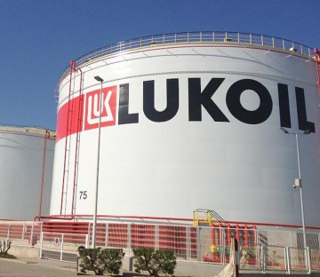 Lukoil analizează o posibilă vânzare a rafinăriei din Bulgaria