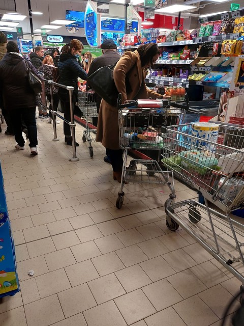 A fost haos în magazinele din Constanţa!