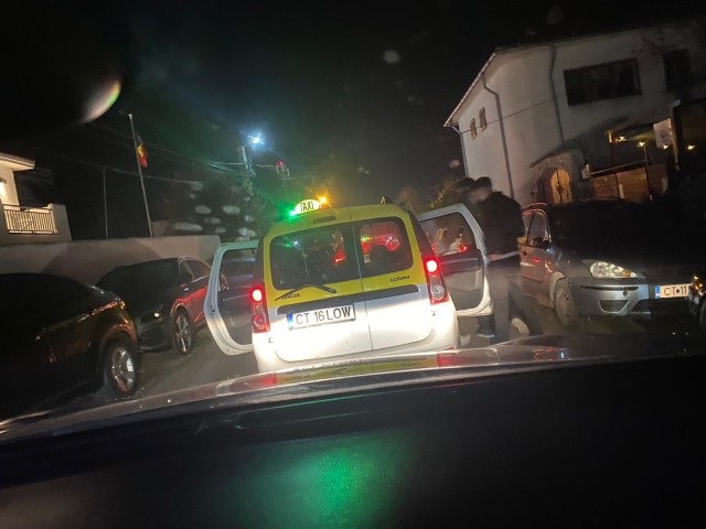 PUHOI de lume! S-a circulat BARĂ la BARĂ în Mamaia, nervi în trafic și ambuteiaje la Vama Veche! Video