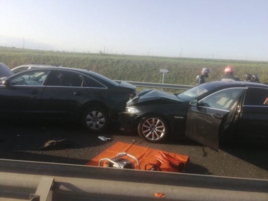 Accident rutier cu 4 autoturisme implicate, pe autostrada A2