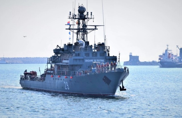 Forțele Navale: Dragorul maritim 29, avariat ușor, în urma exploziei unei mine marine
