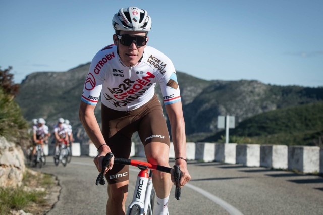 Ciclism: Luxemburghezul Bob Jungels a câştigat etapa a 9-a a Turului Franţei; Pogacar, lider