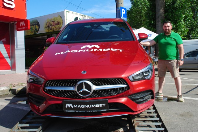 Un tânăr din Fetești, câștigătorul primului autoturism Mercedes-Benz CLS pus la bătaie de MAGNUM