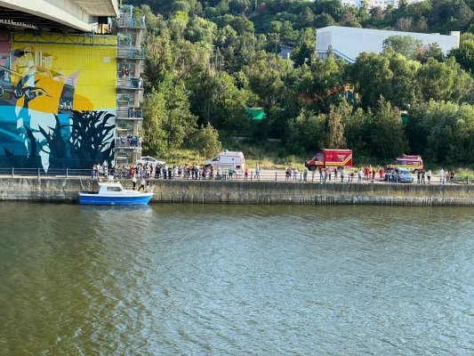 Bărbatul care s-a aruncat de pe podul de la Medgidia în Canalul Dunăre-Marea Neagră a fost găsit