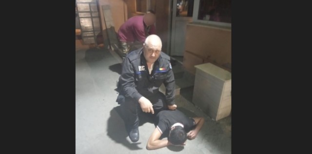 Abia eliberat din închisoare, un bărbat a fost prins de agenții Zip Escort când încerca să pătrundă în magazia Cimitirului Central