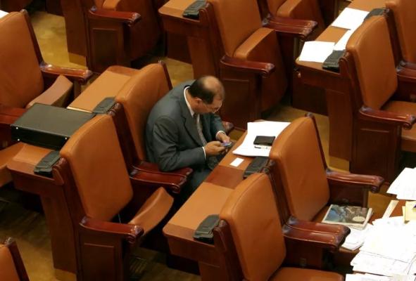 Cine sunt deputații care nu au vorbit deloc de la tribuna Parlamentului
