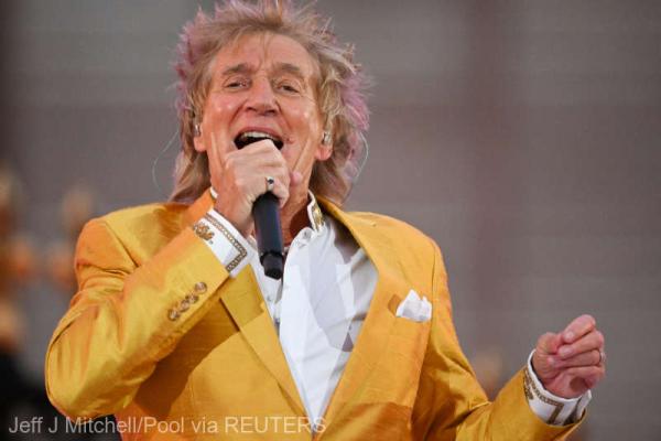 Prima înregistrare de studio a lui Rod Stewart va fi vândută la licitaţie