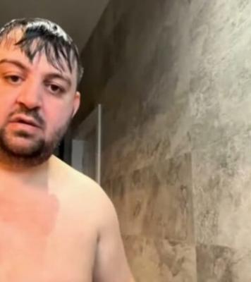 Un consilier PSD a intrat gol, de sub duș, la ședința de Consiliu de la Sectorul 1. Video
