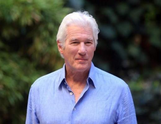 Celebrul actor Richard Gere a ajuns pe patul de spital