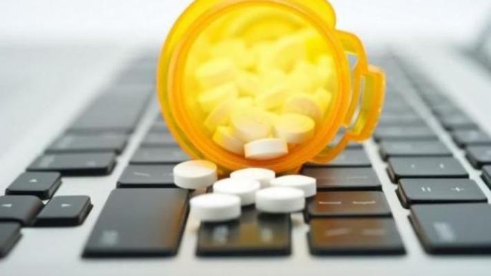 Avertisment legat de pericolul medicamentelor cumpărate de pe internet