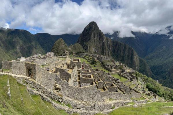 Templu vechi de 1.200 de ani, dezgropat de sub cenuşa vulcanică în Peru