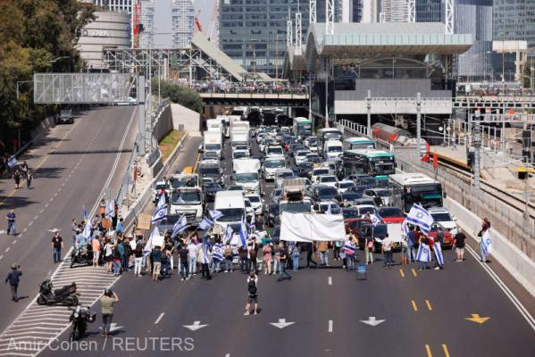 Protestatarii au blocat o autostradă în Israel, în contextul în care guvernul continuă reforma judiciară