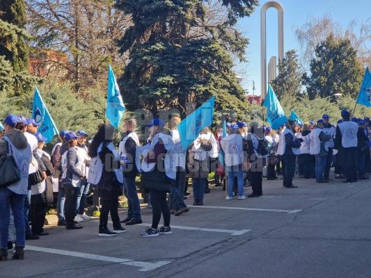 Salariații din învățământ, un nou protest la Constanța. Video