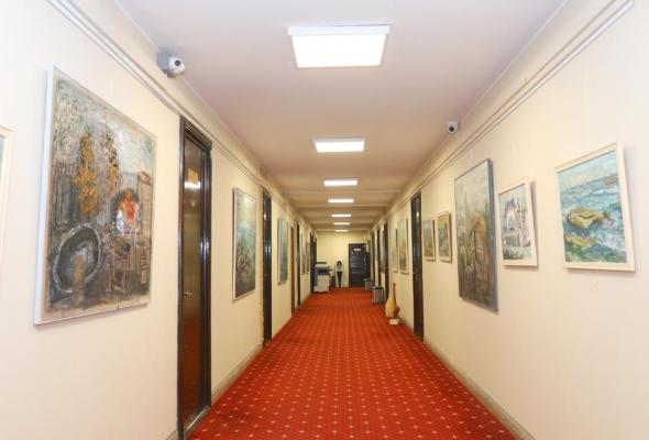 Expoziție de pictură, la sediul Primăriei Constanța