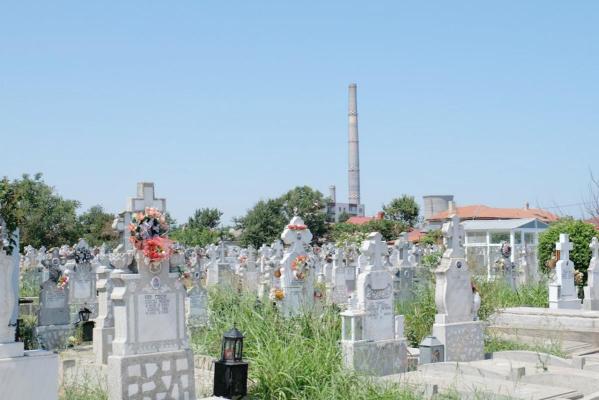 Firmele private care administrează cimitirele din Constanța, în pericol?!