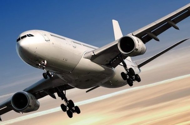 Transportul aerian de pasageri a crescut cu 60%, în primul trimestru din 2023