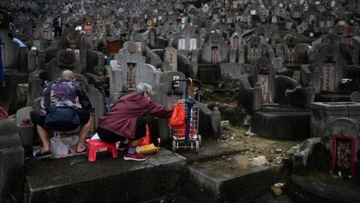 O afacere devine tot mai profitabilă în China după ce s-a constatat că în cimitire nu mai e niciun loc  