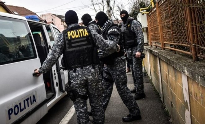 Polițiștii falși din Constanța, care au sechestrat și agresat mai mulți tineri, arestați preventiv