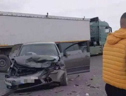 Mai multe persoane implicate într-un accident rutier, la ieșire din Hârșova