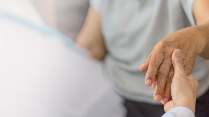 Parkinson: Semnul din salivă și transpirație care trădează boala