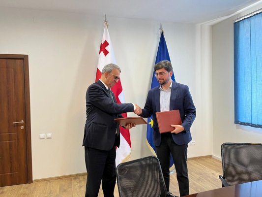 Vergil Chițac a efectuat o vizită oficială în orașele Poti și Batumi din Georgia