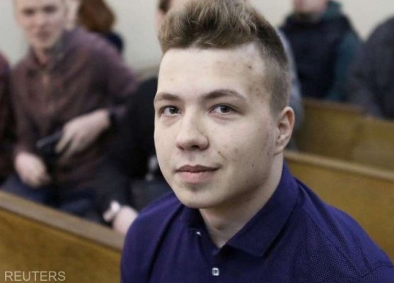 Belarus: Bloggerul de opoziţie Roman Protasevici, graţiat