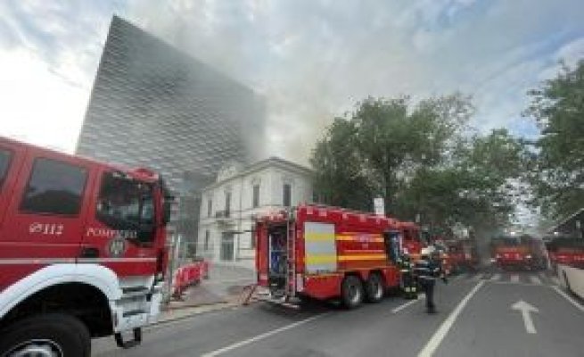 Incendiu la mansarda unei clădiri pe Calea Dorobanți! Video 