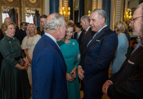 Principesa Margareta a discutat cu Regele Charles la recepția de la Palatul Buckingham