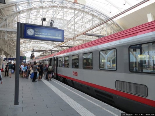 Un discurs al lui Hitler a răsunat în difuzoarele unui tren din Austria 
