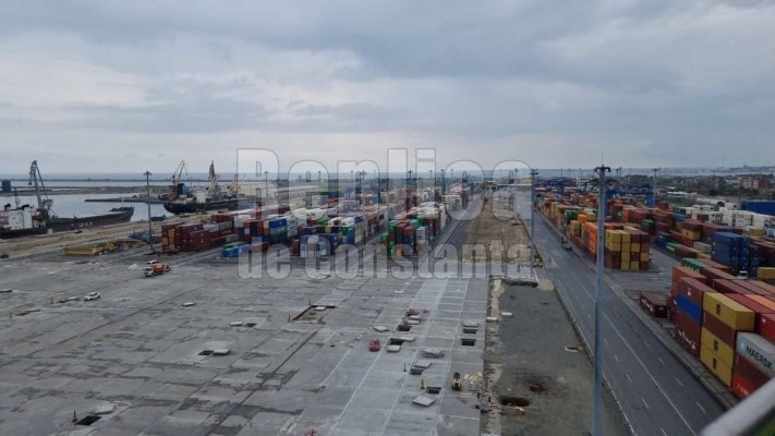 DP World caută firmă care să supervizeze lucrările de construire la Terminalul multimodal cu platformă portuară