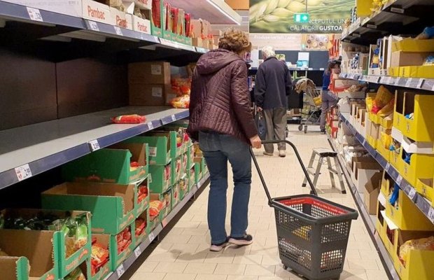 Adaosul comercial pentru 14 grupe de alimente va fi plafonat pentru o perioadă de 3 luni