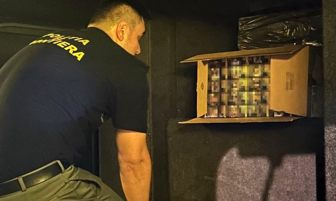 Sute de mii de țigarete descoperite de polițiștii de frontieră în Vama Veche  
