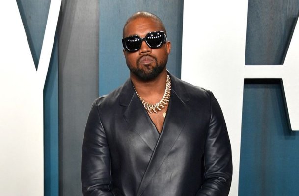 Kanye West a revenit pe scenă pentru prima dată de la declaraţiile sale antisemite