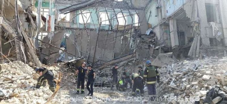 Ucraina: Bilanţul atacului de la Krîvîi Rih creşte la 6 morţi. Moscova îşi intensifică bombardamentele
