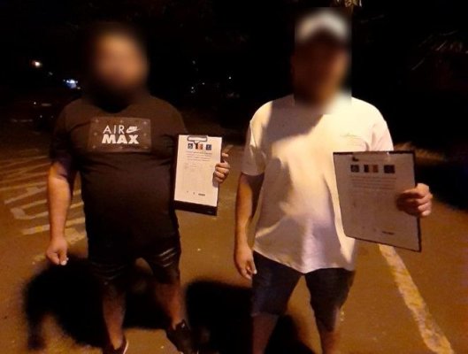Doi bărbați care pretindeau că sunt surdo-muți și solicitau bani, săltați de polițiști