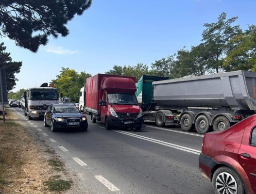 Accident rutier în stațiunea Eforie Nord; traficul este aglomerat