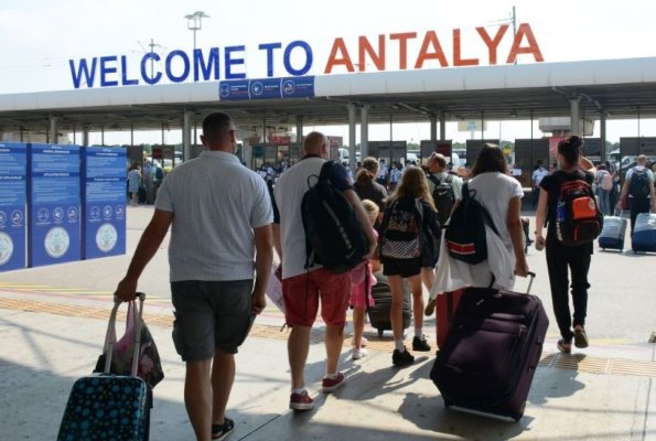  Afacerist condamnat după ce mai mulți constănțeni și-au luat țeapă cu sejururi în Turcia