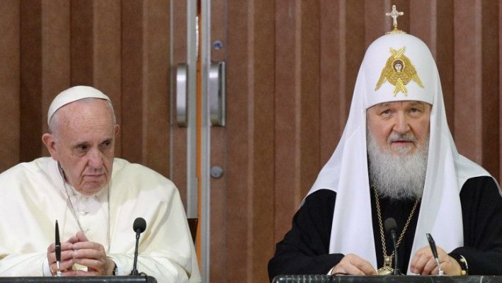 Papa Francisc și patriarhul rus Kirill s-ar putea întâlni pe aeroportul din Moscova