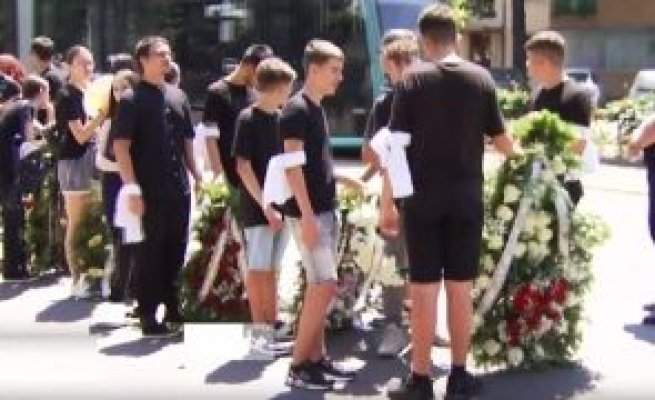 Imagini sfâșietoare! Adolescenta de 14 ani ucisă cu sălbăticie în Grădina Botanică a fost înmormantată