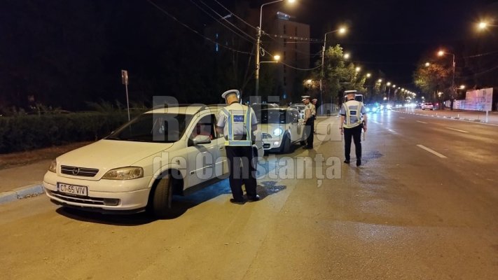 Polițiștii au „descins“ în Mamaia: Mașini controlate și persoane legitimate. Video