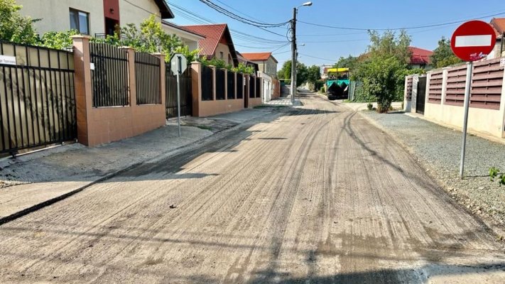 Se asfaltează carosabilul pe strada George Topârceanu din cartierul Palazu Mare