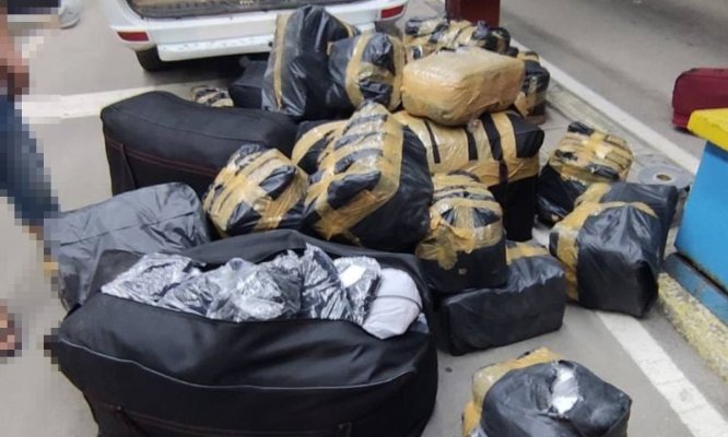 Bunuri susceptibile a fi contrafăcute în valoare de 47.000 lei, confiscate de vameși