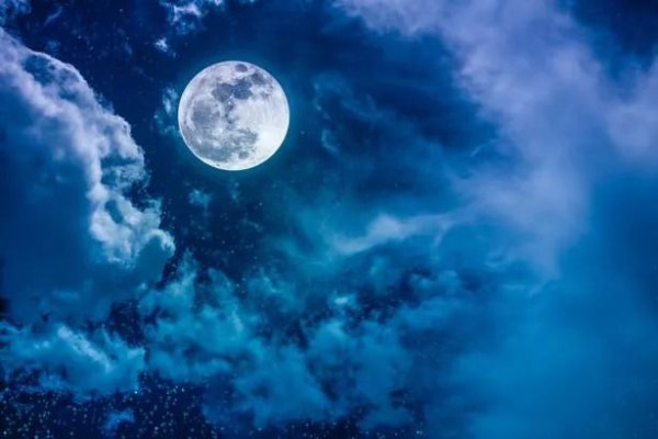 „Superluna Albastră” va lumina cerul în această noapte  