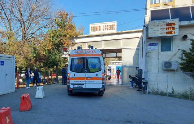 O femeie a murit pe loc după ce s-a aruncat de la etajul 4 al Spitalului Judeţean din Ploieşti