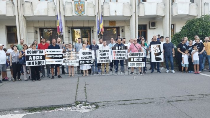 Protest USR în fața Prefecturii Constanța. Video