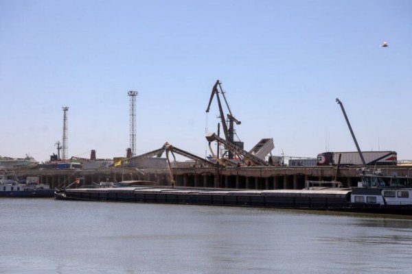 Rusia a atacat din nou porturile Reni și Izmail. Exploziile s-au auzit din România  