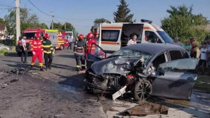  Accident cumplit! Un şofer drogat, de 19 ani, şi-a omorât mama şi şi-a băgat tatăl în spital