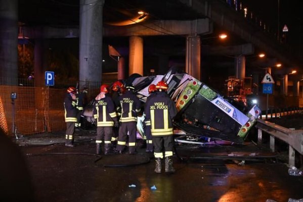 Patru români au murit în accidentul de autocar din Italia. Video