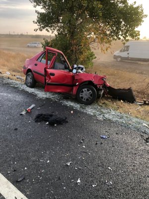  Accident mortal la Ciocârlia! O mașină s-a rupt în două 