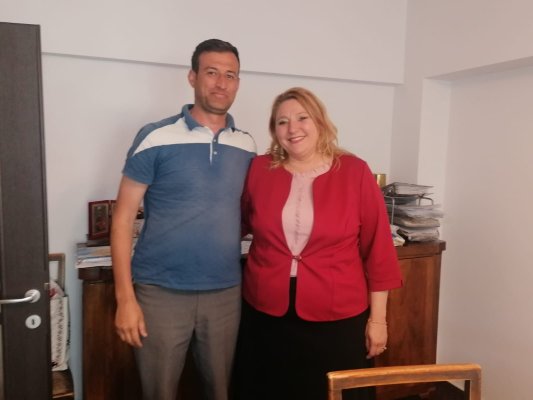 Un susținător al lui Șoșoacă și-a anunțat candidatura la Primăria Cernavodă... înainte să învețe să scrie